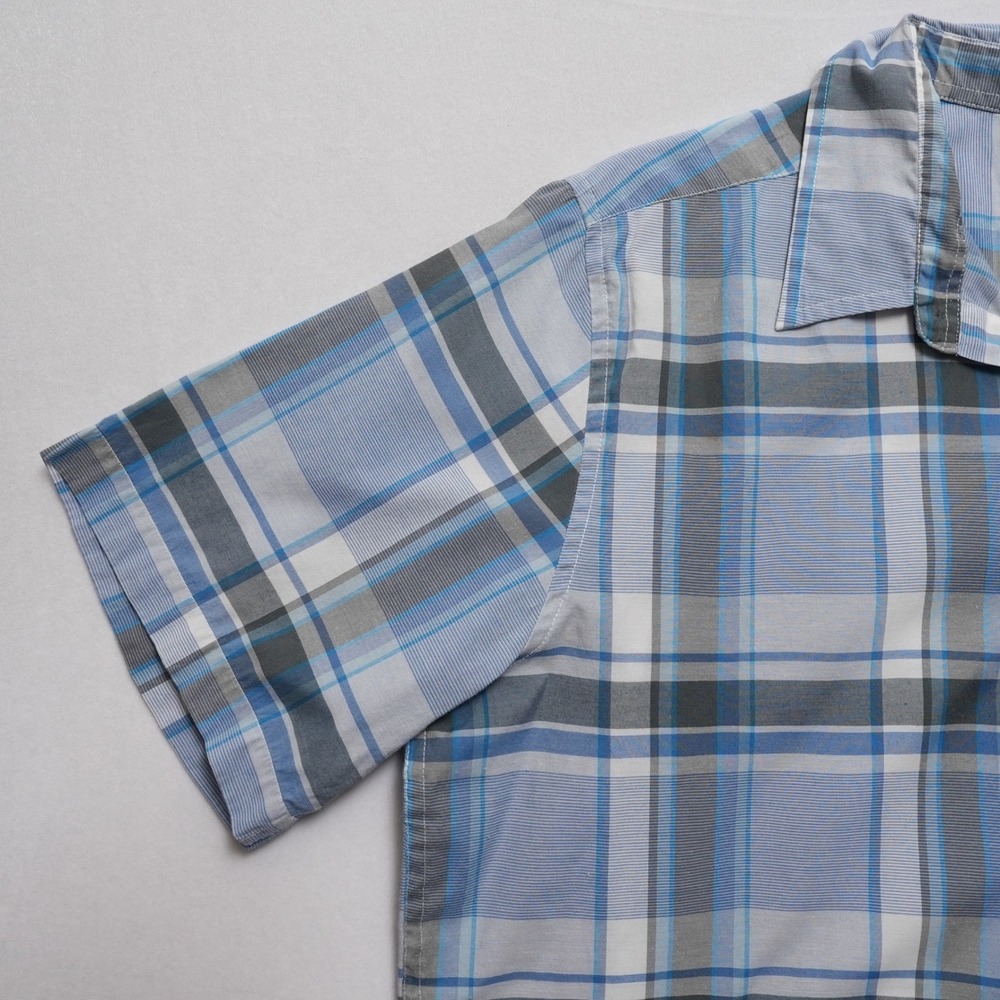 Quiksilver Plaid Button Up Mens Large Blue Short Sleeve Pocket Shirt - Picture 7 of 16